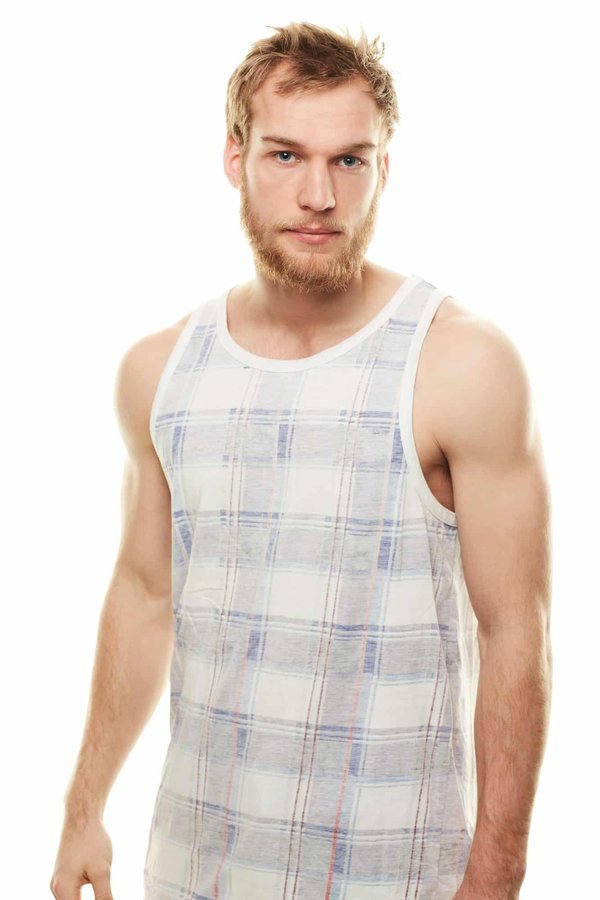 Pourquoi opter pour des débardeurs homme ?