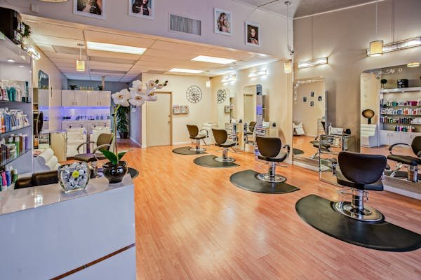 Trouvez votre nouveau look chez le coiffeur de Talence !